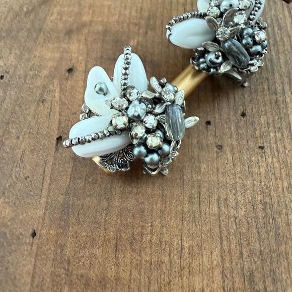 Vintage 50s Robert White Bead Silver Tone Rhinestone Faux Pearl Clip On Earrings - Picture 3 of 7